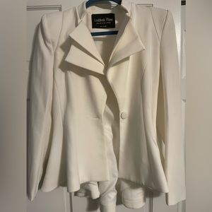 Fitted white blazer
